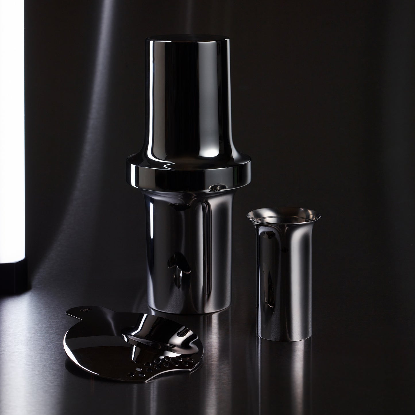 BARBICAN cocktail strainer